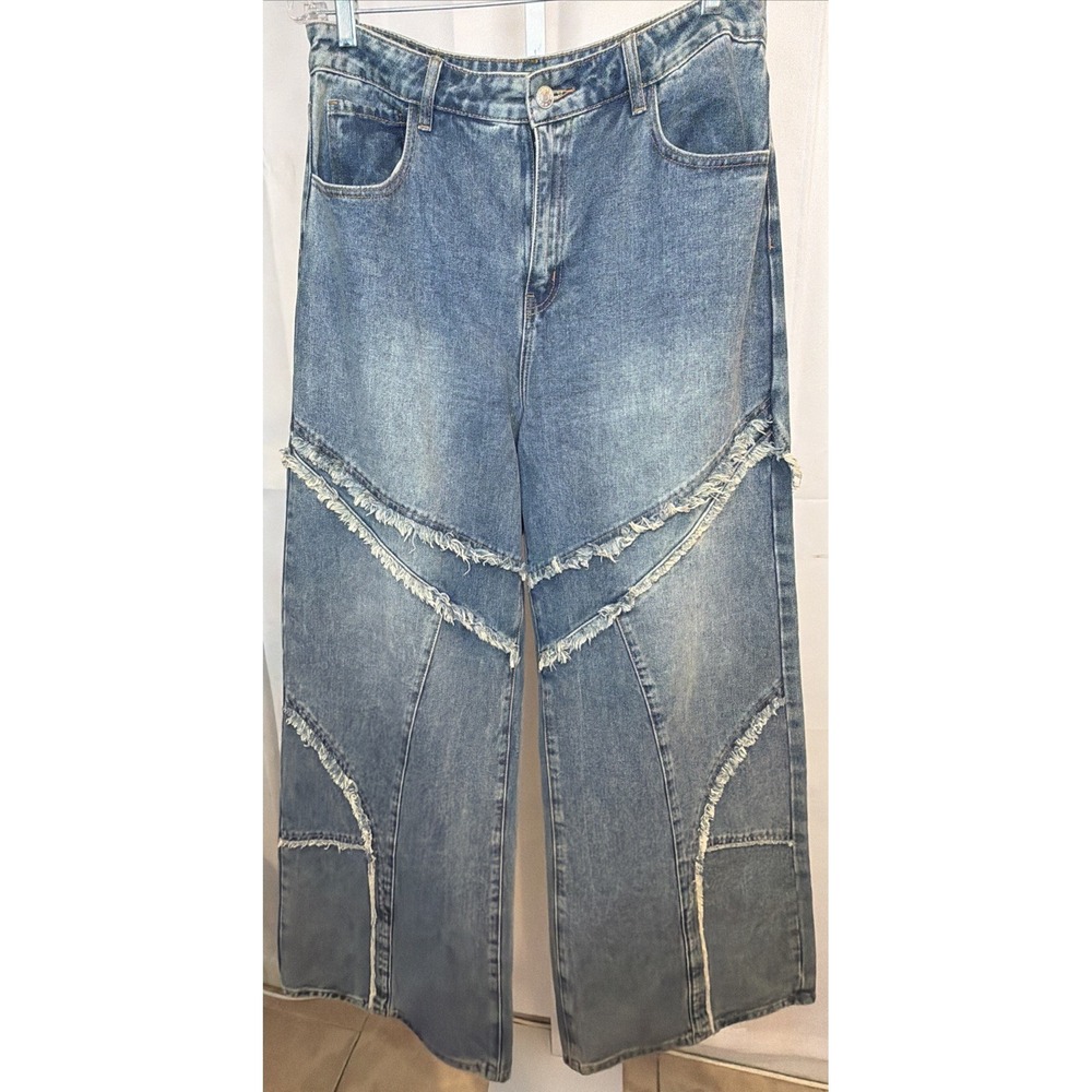 AKIRA JUST A FEELING DISTRESSED DENIM PANT Size 15 - Picture 8 of 13